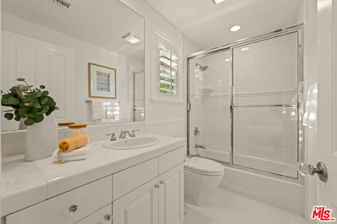 13915 Valley Vista Blvd