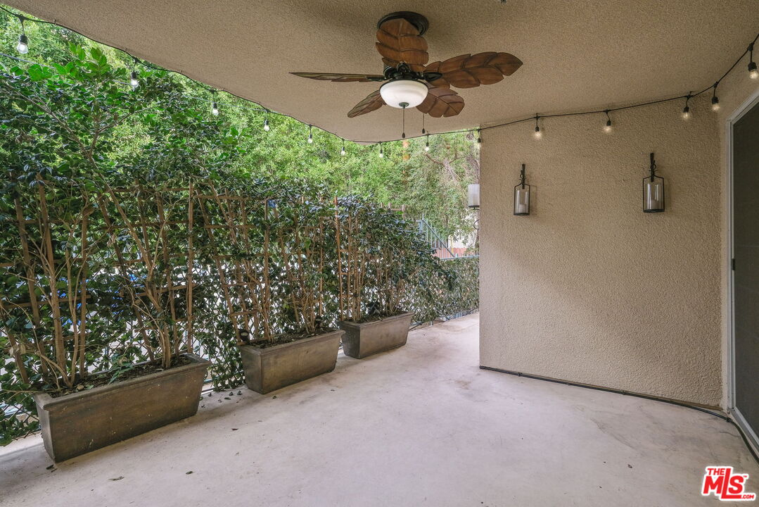 930 N Doheny Dr Unit: 208