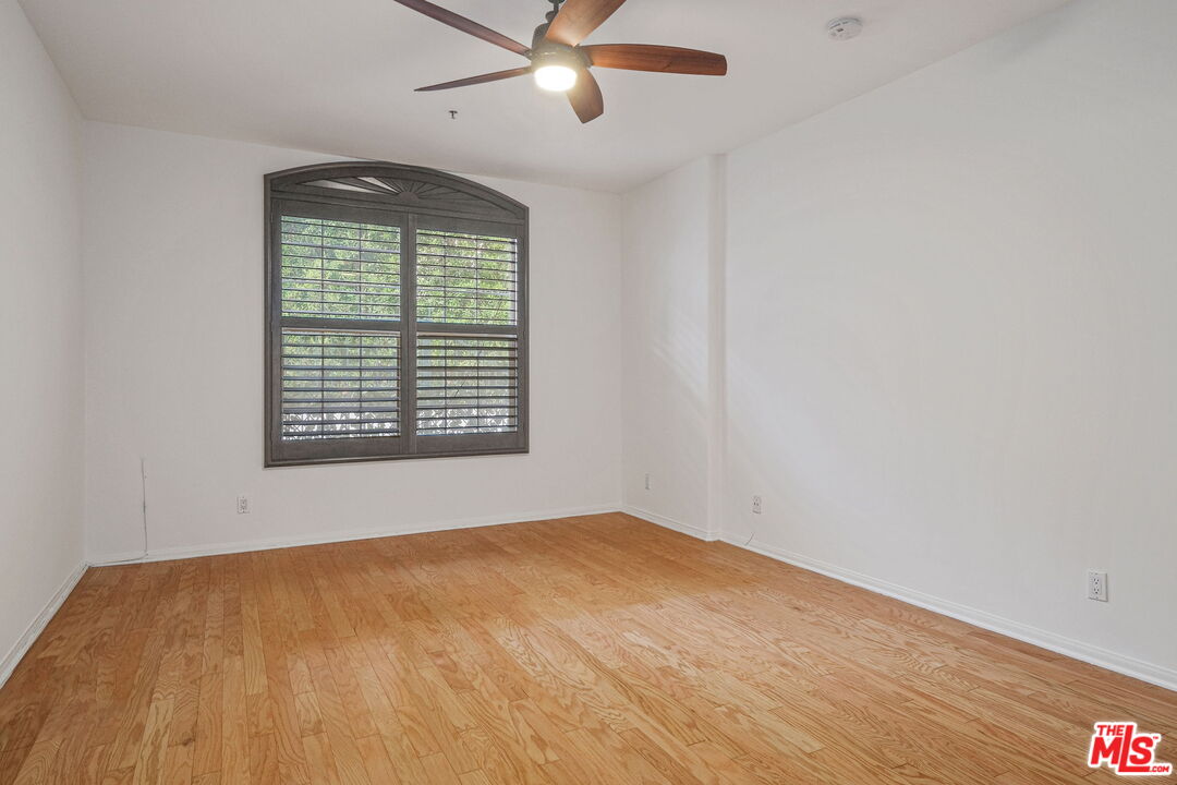 930 N Doheny Dr Unit: 208