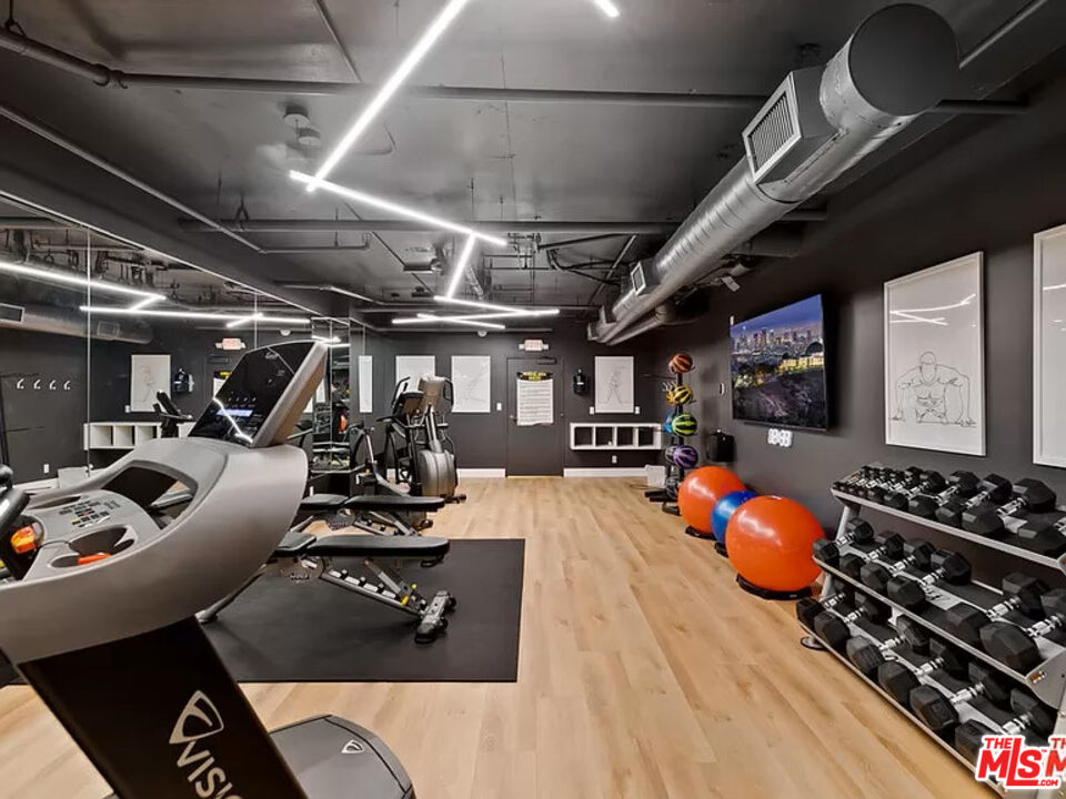 930 N Doheny Dr Unit: 208