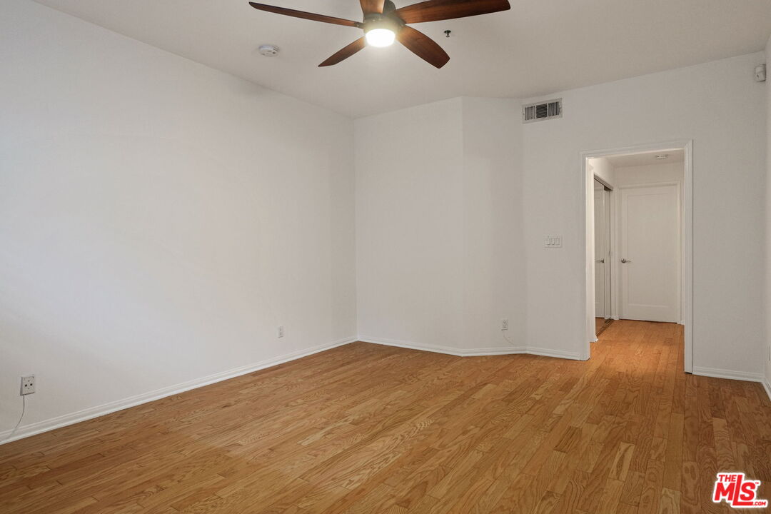 930 N Doheny Dr Unit: 208