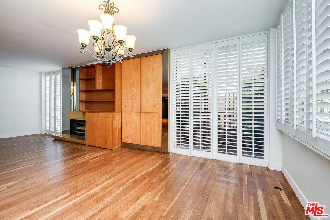 211 S Spalding Dr Unit: 107N