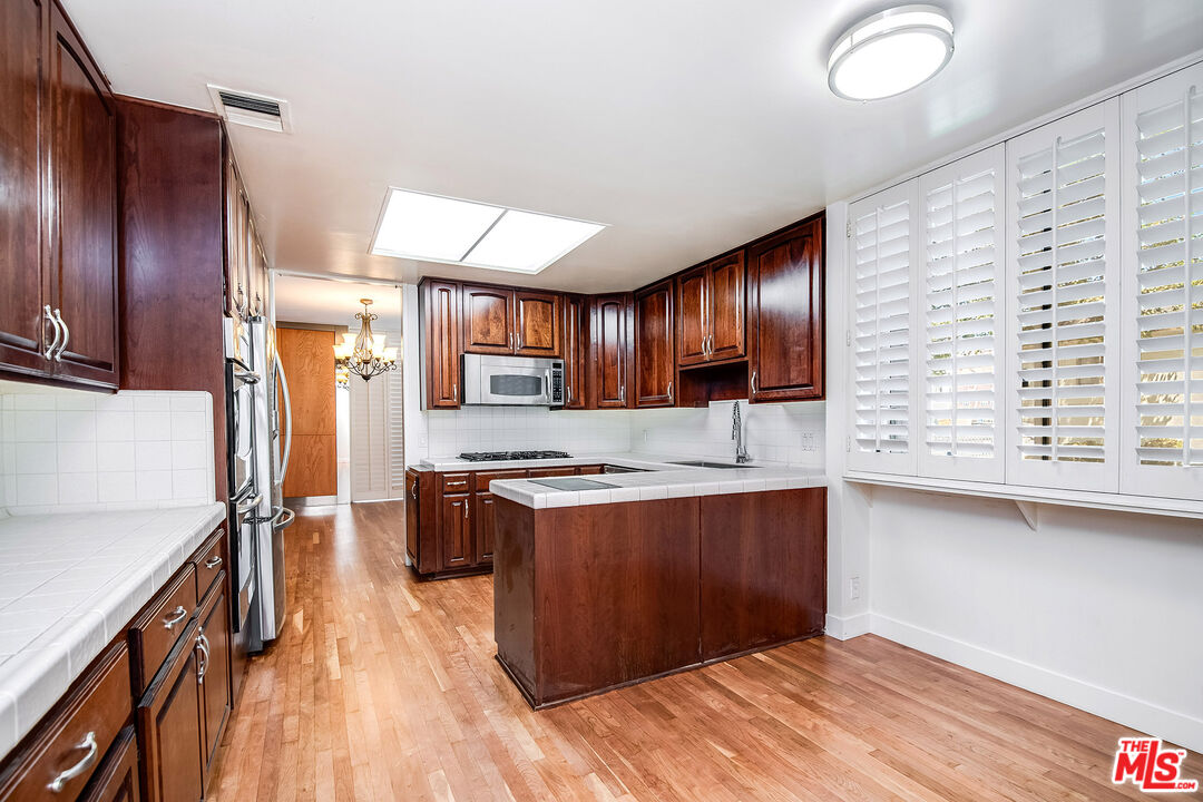 211 S Spalding Dr Unit: 107N