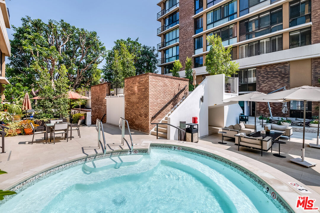 211 S Spalding Dr Unit: 107N