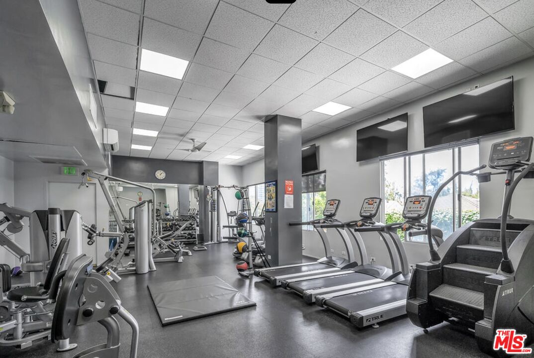 10501 Wilshire Blvd Unit: 917