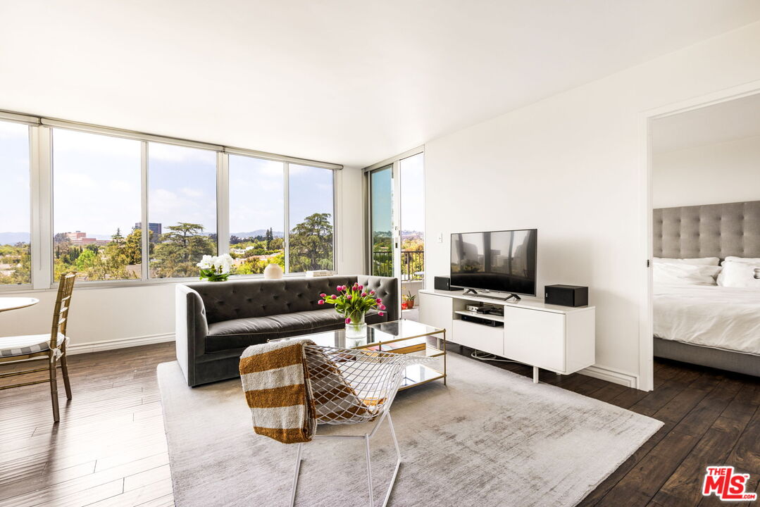 10501 Wilshire Blvd Unit: 917