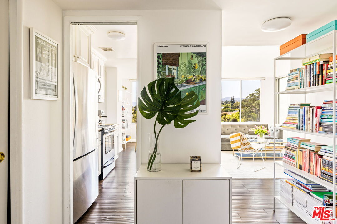 10501 Wilshire Blvd Unit: 917