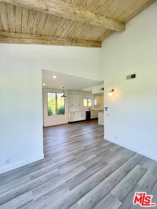 733 Huntley Dr Unit: 5B