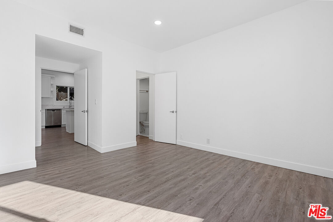 733 Huntley Dr Unit: 5B