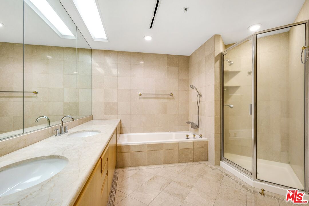 10490 Wilshire Blvd Unit: 1702