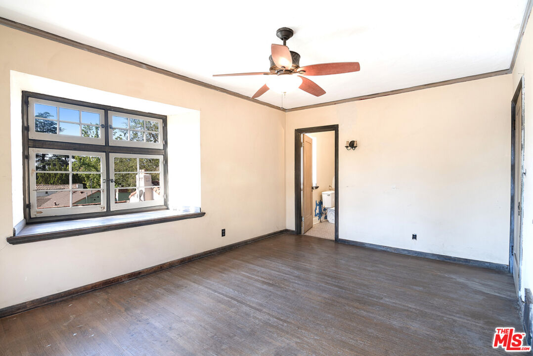 1300 N Holliston Ave