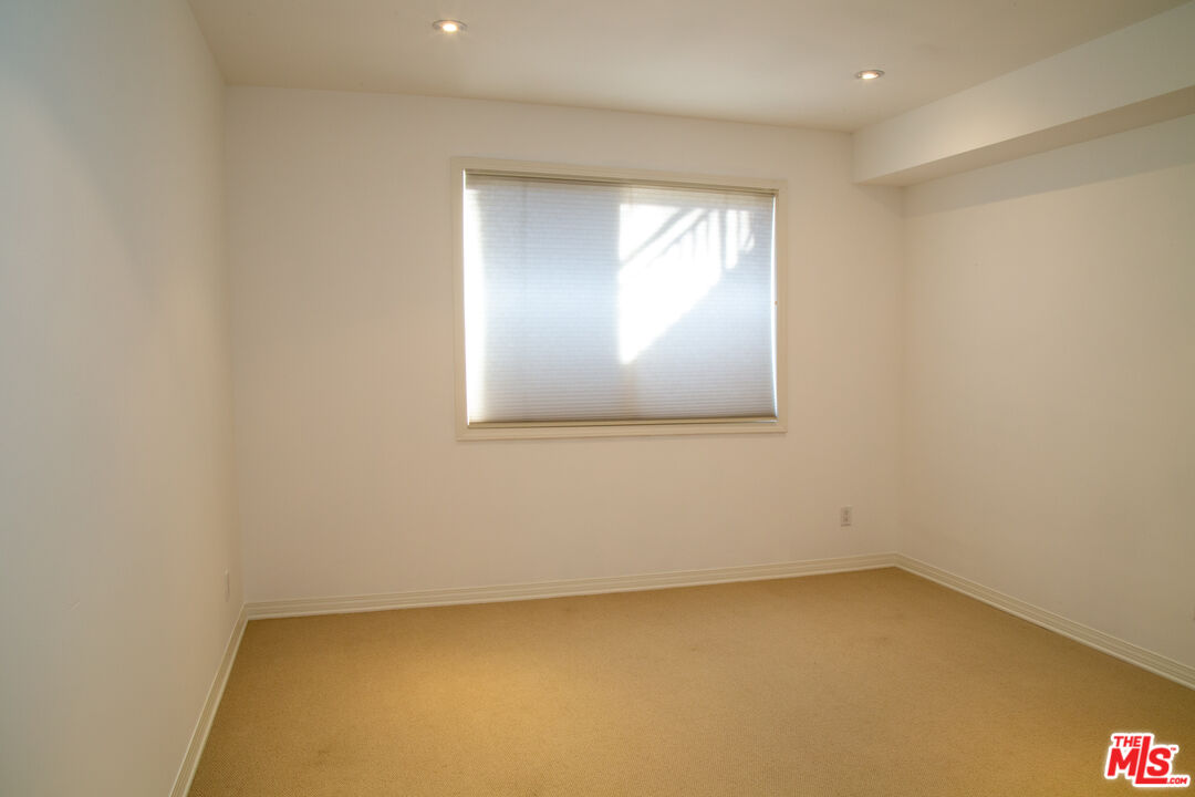 1257 Brockton Ave Unit: 204