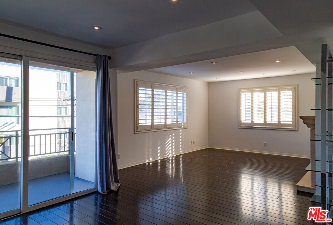 1257 Brockton Ave Unit: 204