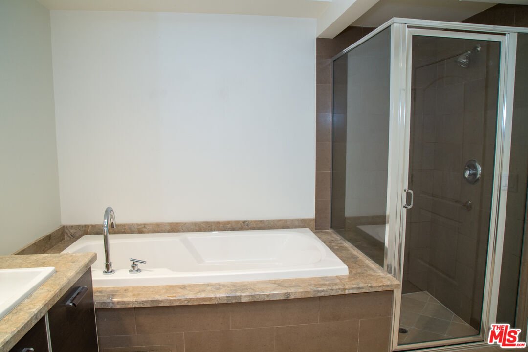 1257 Brockton Ave Unit: 204