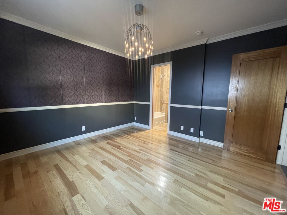 1122 N Formosa Ave Unit: 8