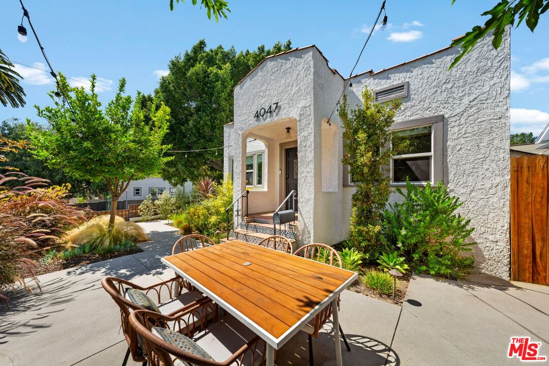 4047 Camero Ave Unit: 1