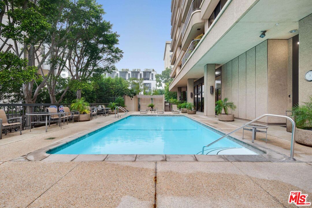 10750 Wilshire Blvd Unit: 303