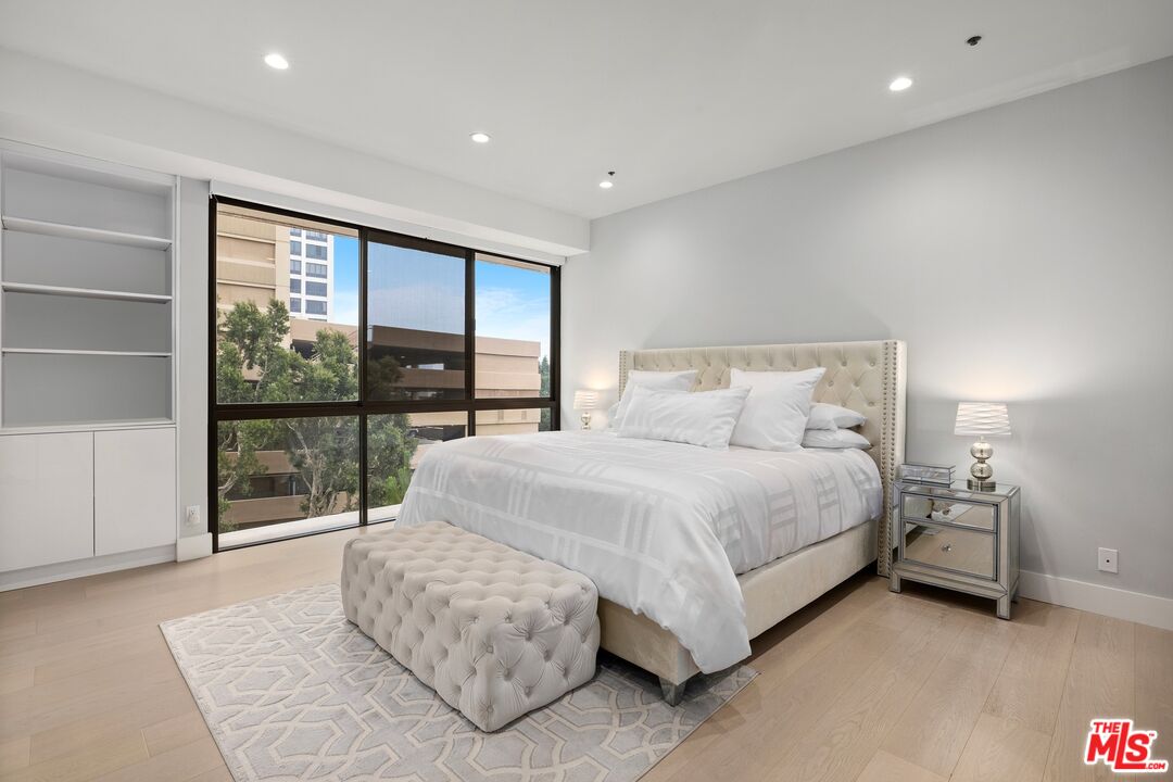 10750 Wilshire Blvd Unit: 303