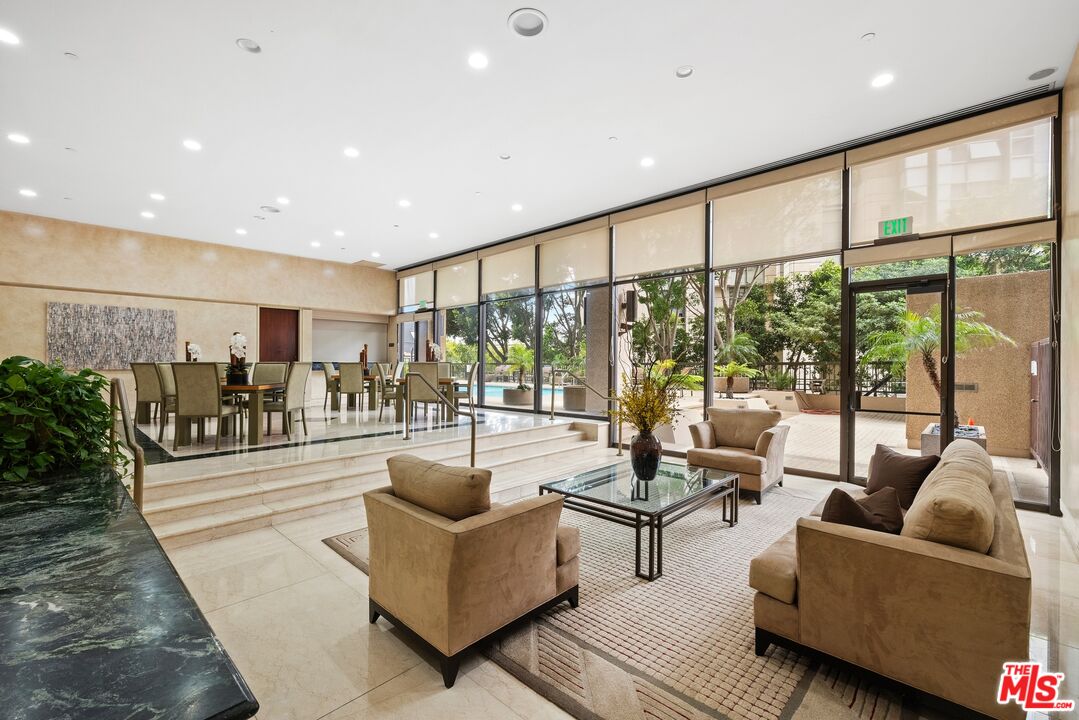 10750 Wilshire Blvd Unit: 303