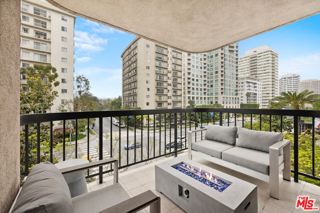 10750 Wilshire Blvd Unit: 303