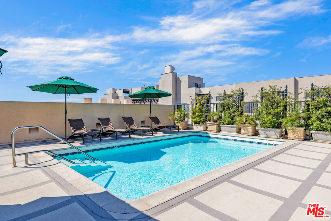 11500 SAN VICENTE Unit: 315