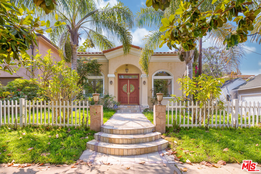 12219 Darlington Ave