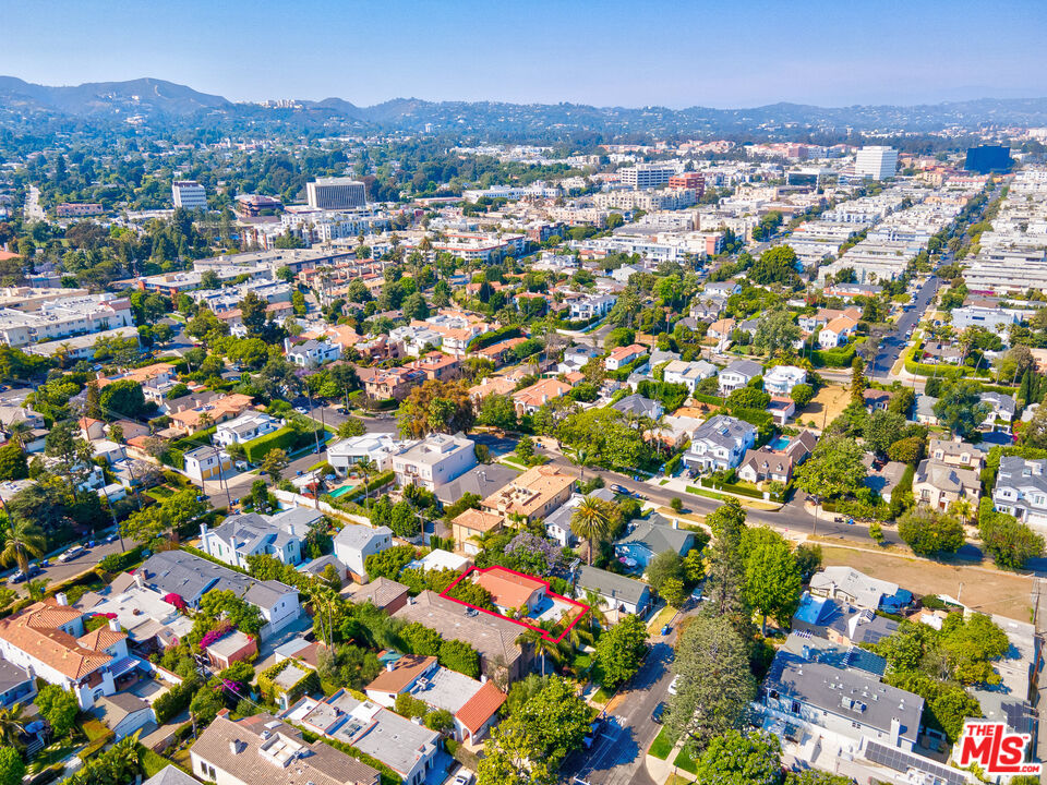 12219 Darlington Ave