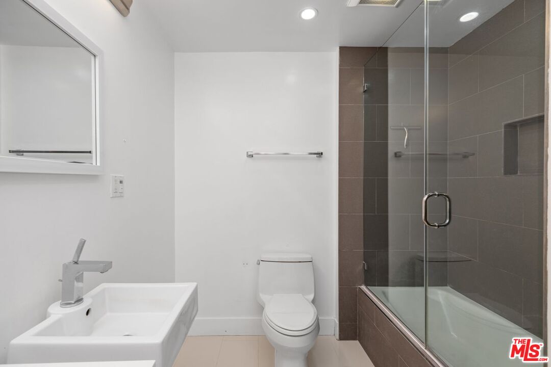 7250 Franklin Ave Unit: 511