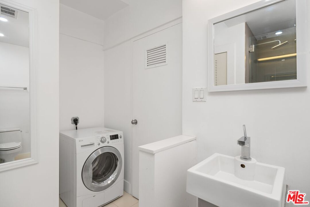 7250 Franklin Ave Unit: 511