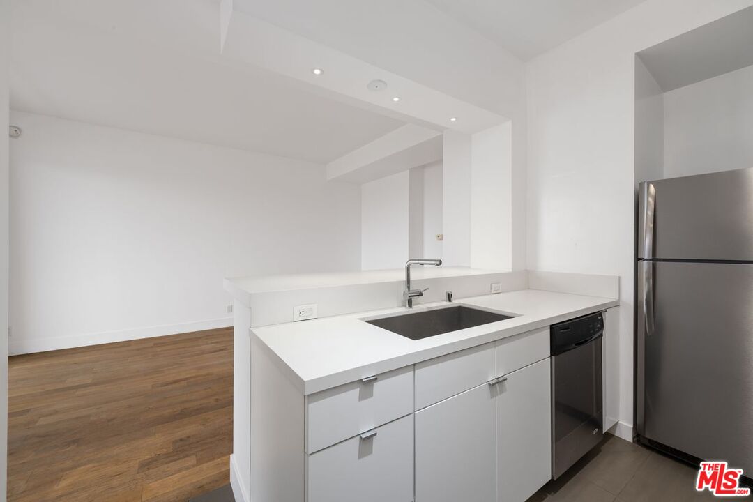 7250 Franklin Ave Unit: 511