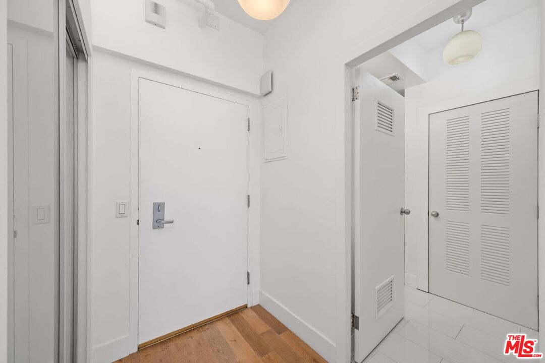 7250 Franklin Ave Unit: 511