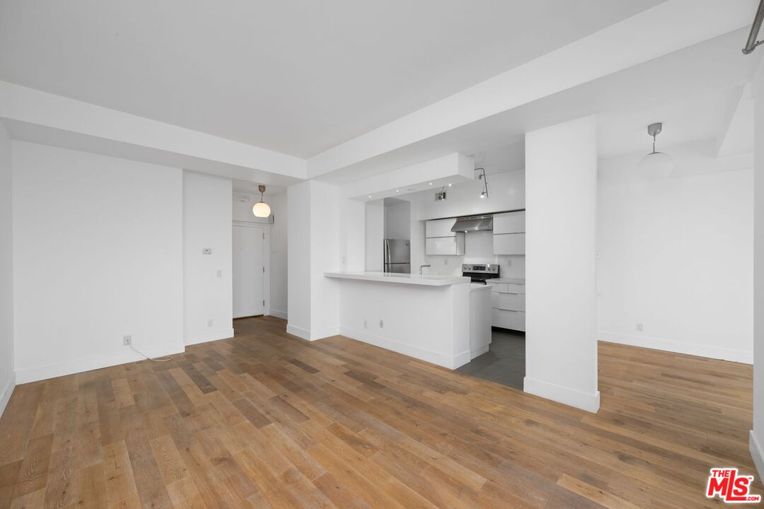 7250 Franklin Ave Unit: 511