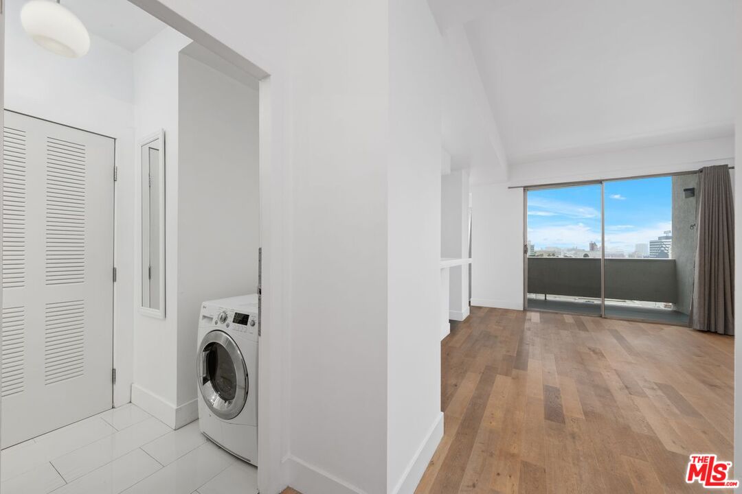 7250 Franklin Ave Unit: 511