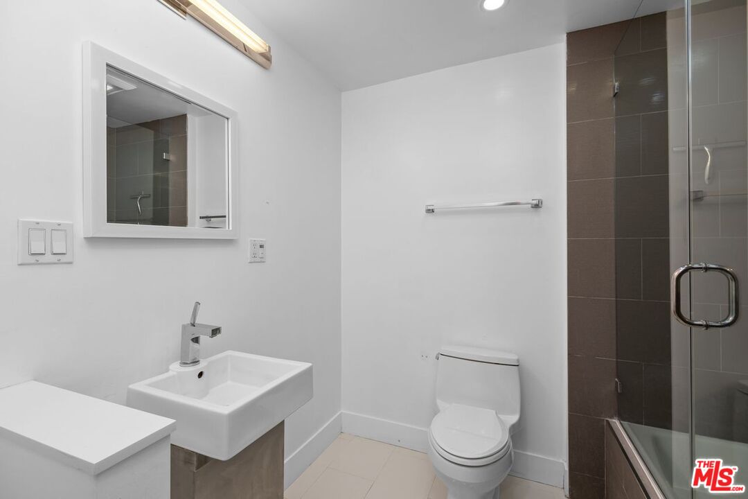 7250 Franklin Ave Unit: 511