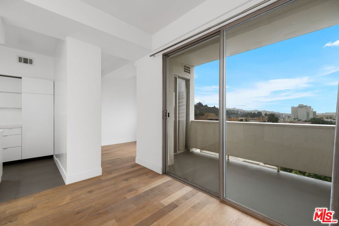 7250 Franklin Ave Unit: 511