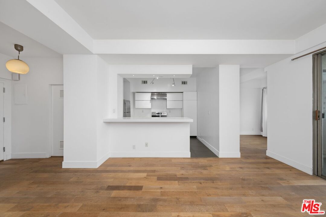 7250 Franklin Ave Unit: 511