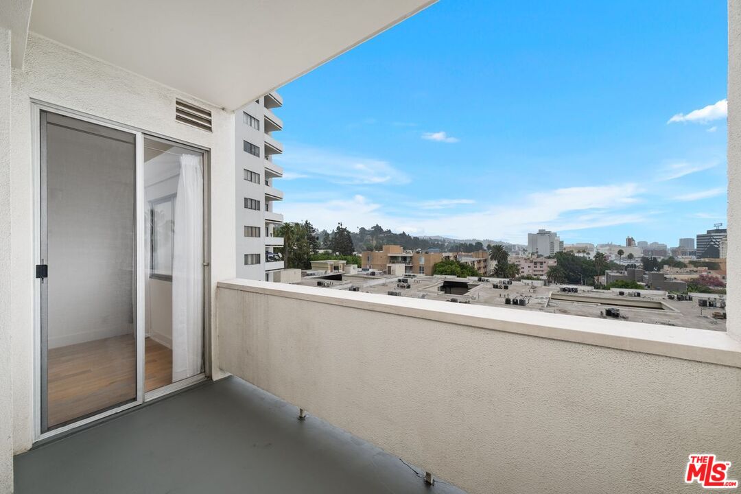 7250 Franklin Ave Unit: 511