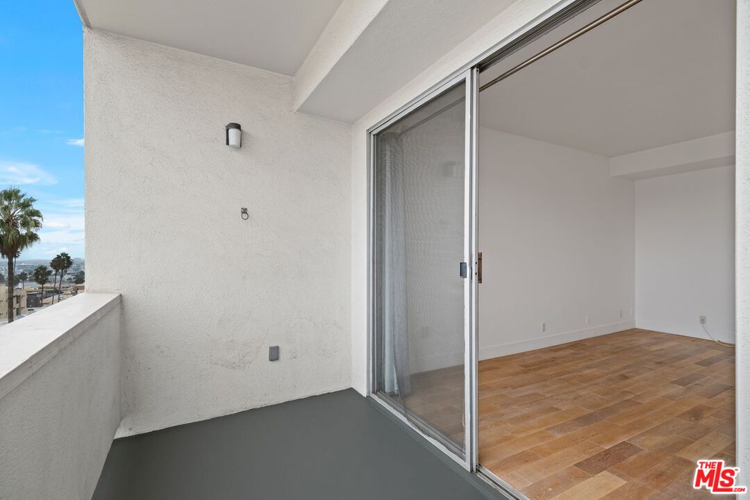 7250 Franklin Ave Unit: 511