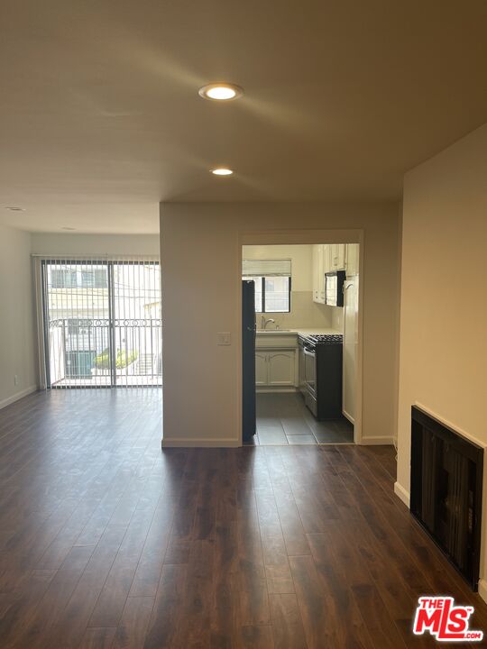 1337 N Sierra Bonita Ave