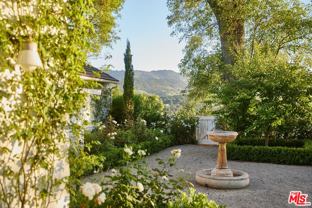 10999 Ojai Santa Paula Rd