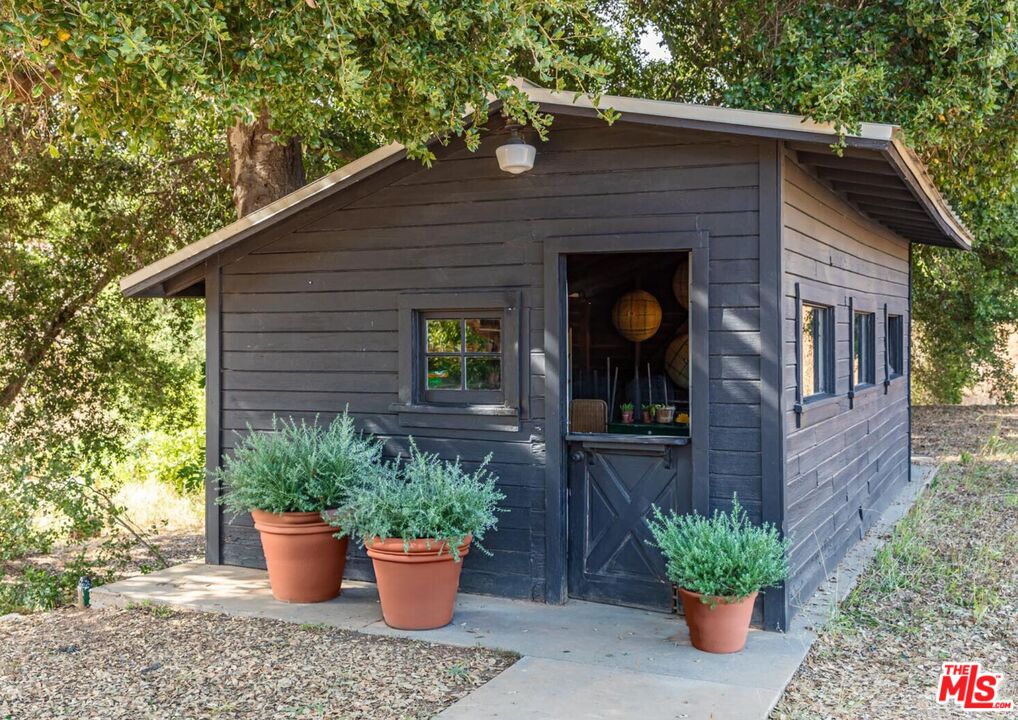 10999 Ojai Santa Paula Rd