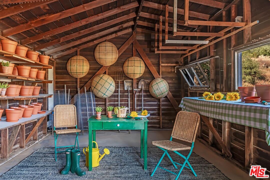 10999 Ojai Santa Paula Rd