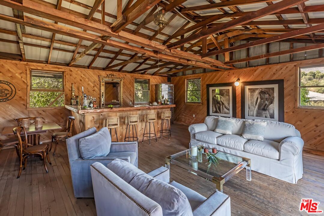 10999 Ojai Santa Paula Rd