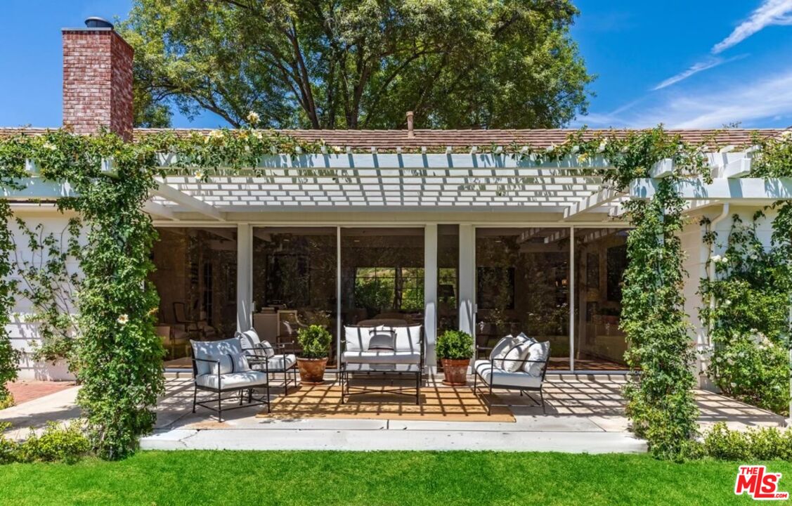 10999 Ojai Santa Paula Rd