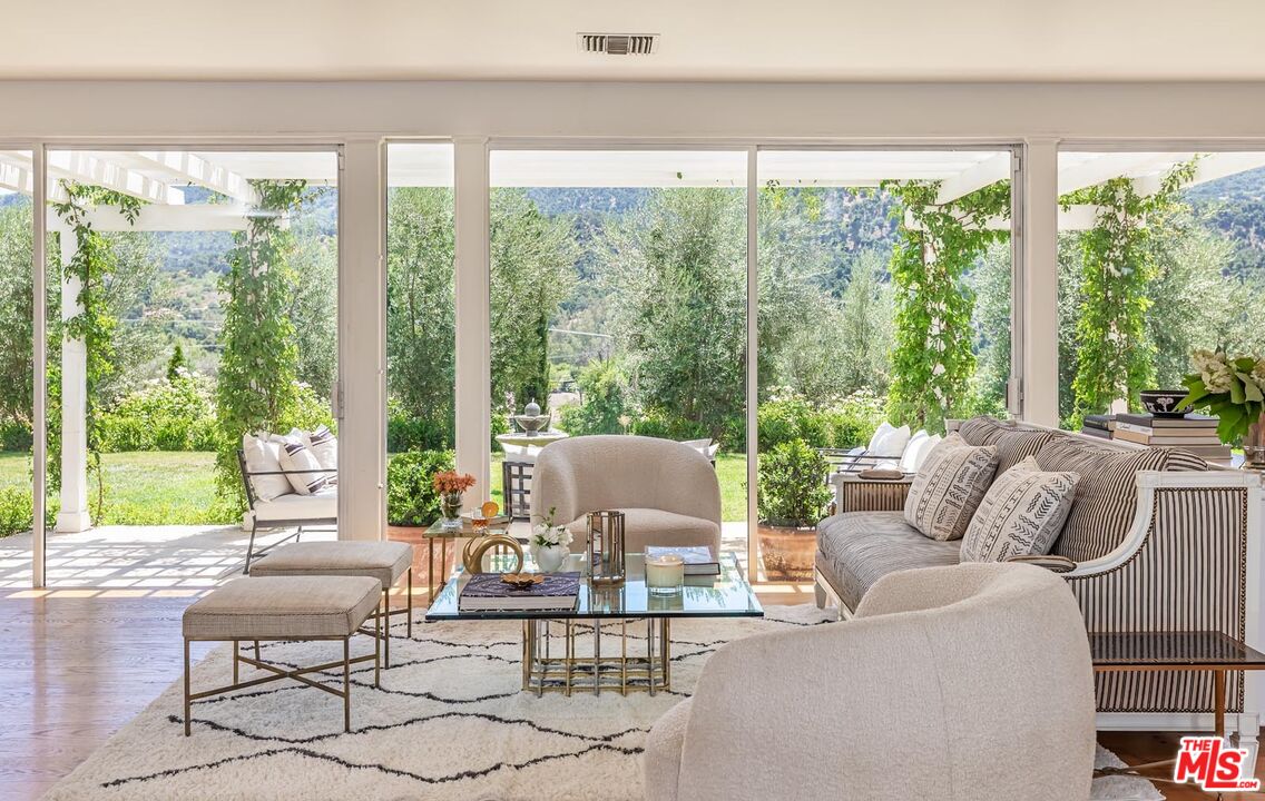 10999 Ojai Santa Paula Rd