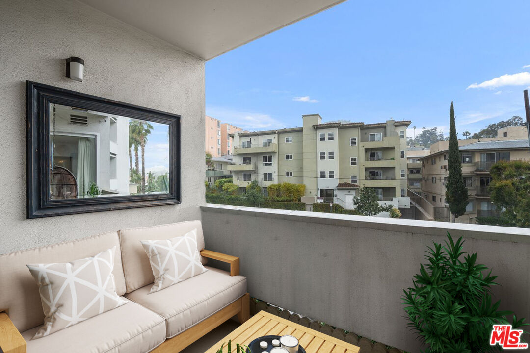 7250 Franklin Ave Unit: 305