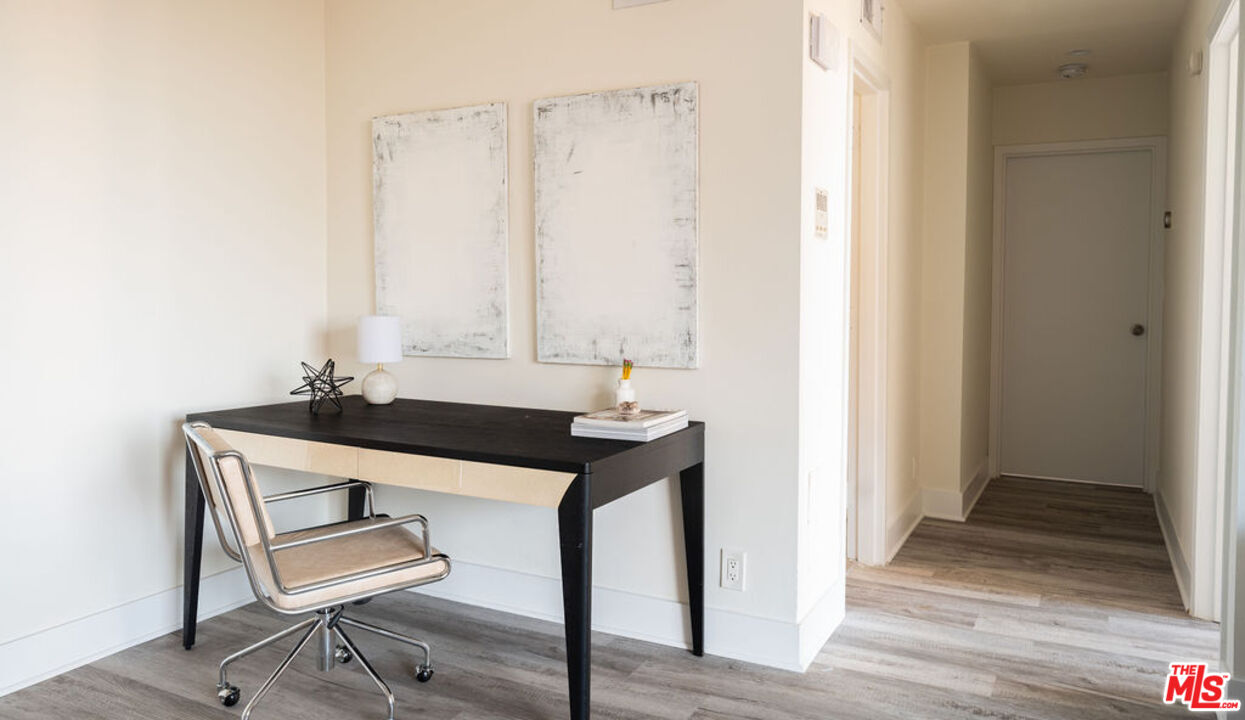 100 S Doheny Dr Unit: 1011