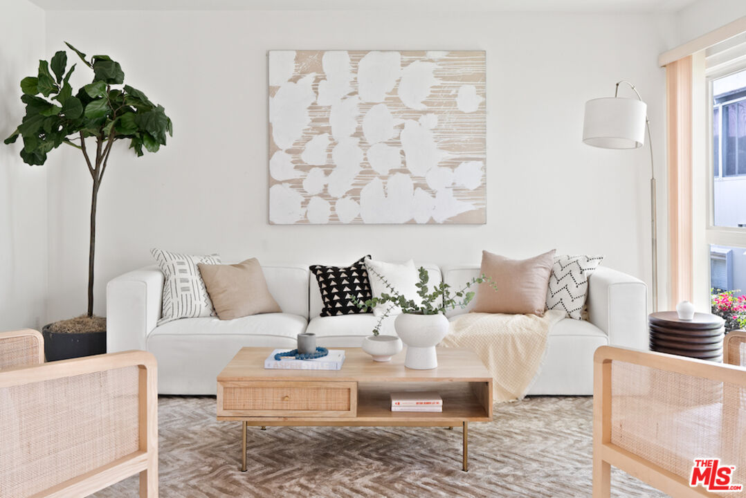 852 21st St Unit: E