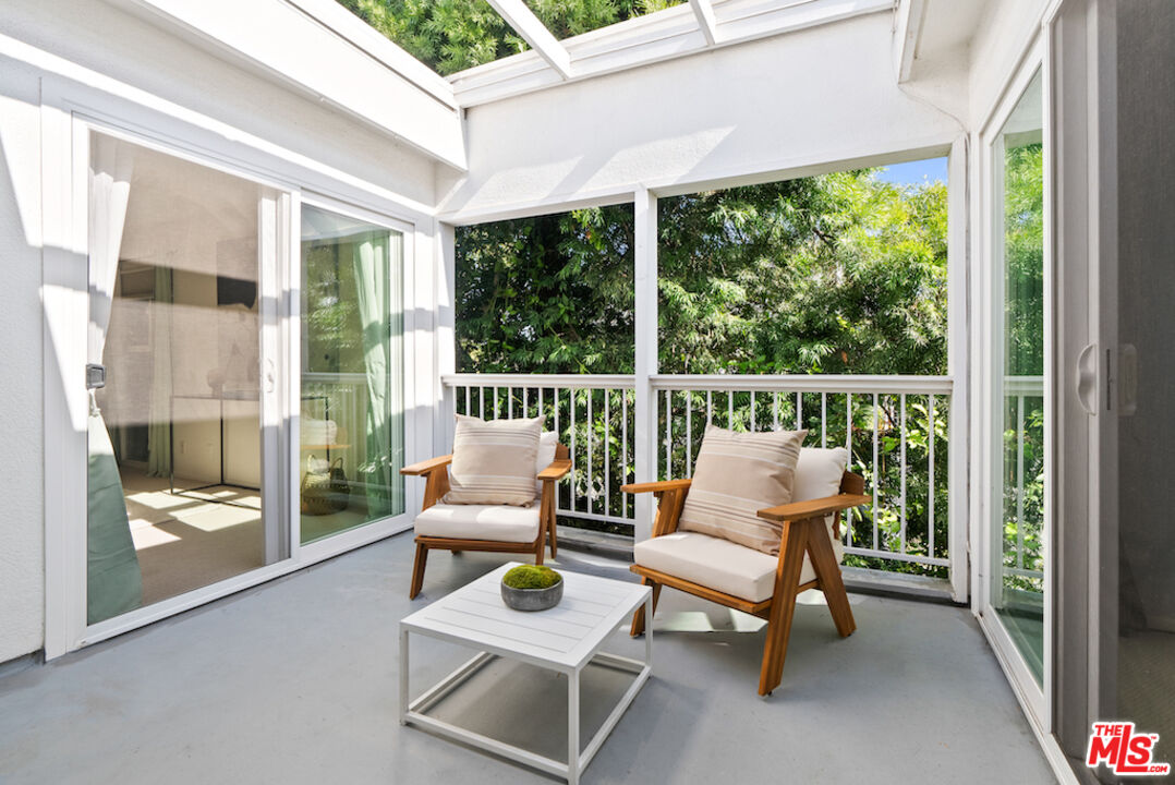 852 21st St Unit: E