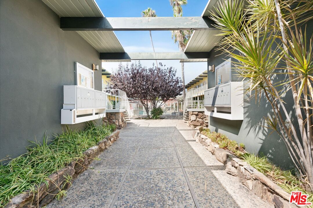 2325 Kansas Ave Unit: 7